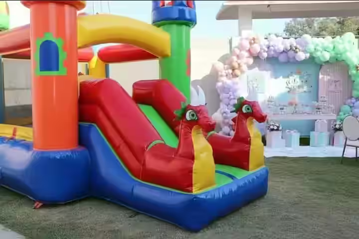 Inflable Dragones Rojos - Renta para fiestas infantiles CDMX