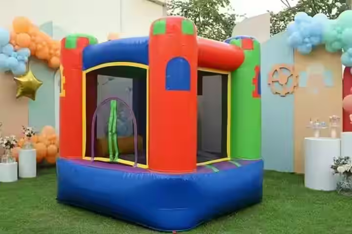 Alquiler inflable Mini Castillo - Fiesta de cumpleaños con globos CDMX